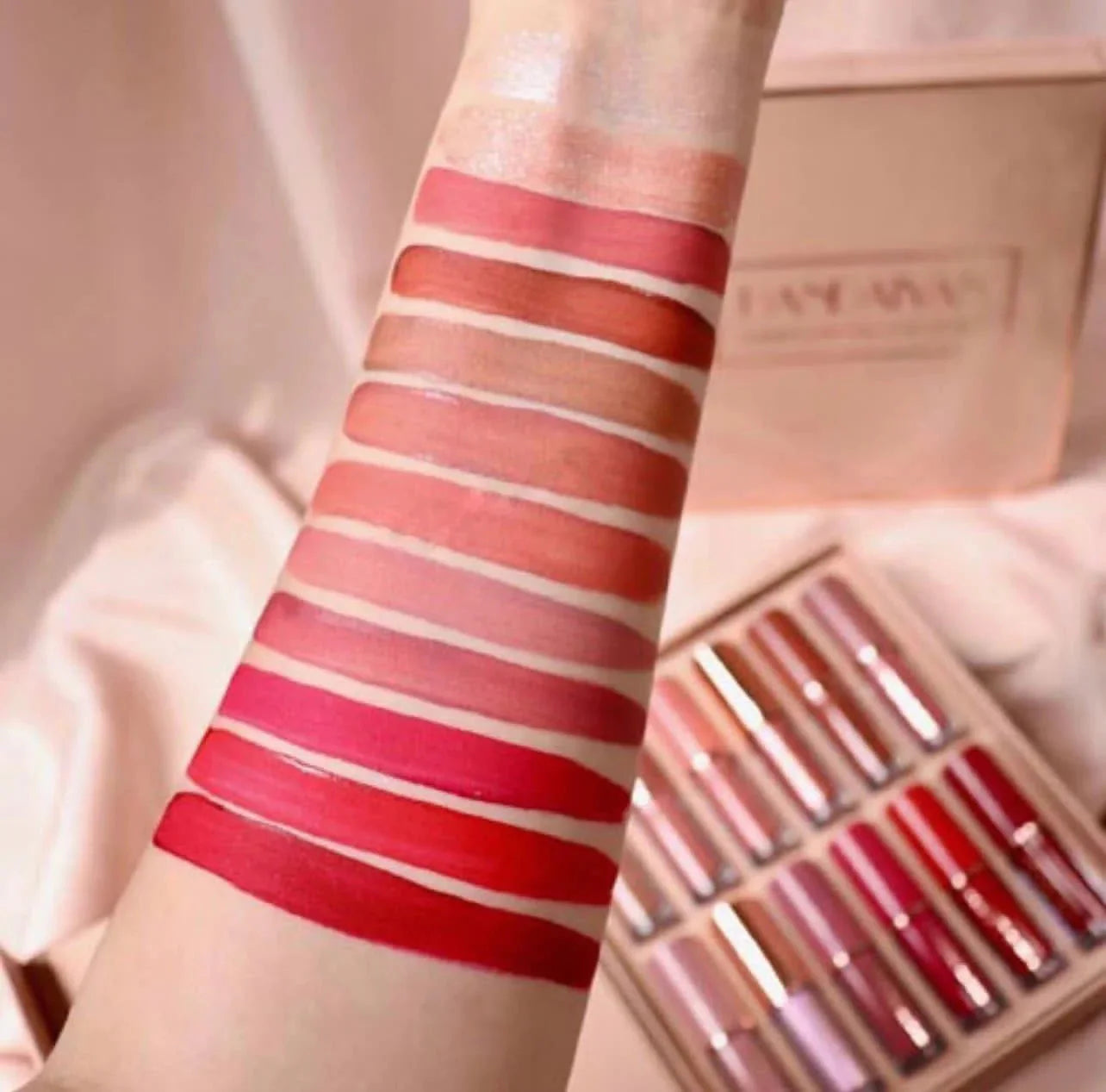 MOCALLURE THE LOVE LIP SET LIP GLOSSES BEAUTYiNPK