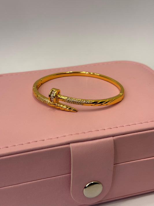 NAIL BRACELET